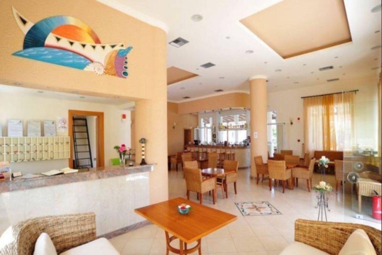 Thinalos Aparthotel Ахарави Экстерьер фото